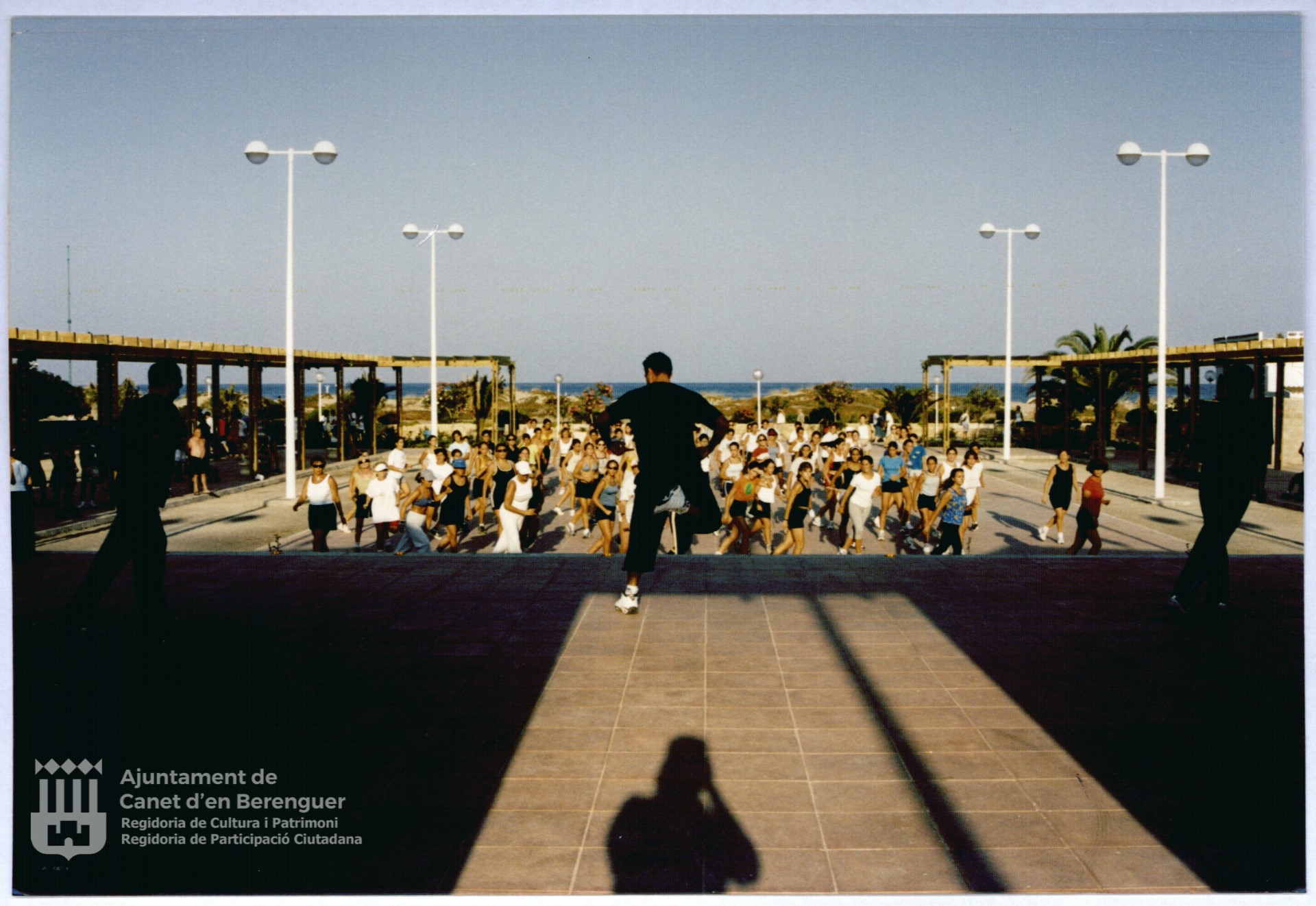 Activitat esportiva en Plaza dels Pescadors