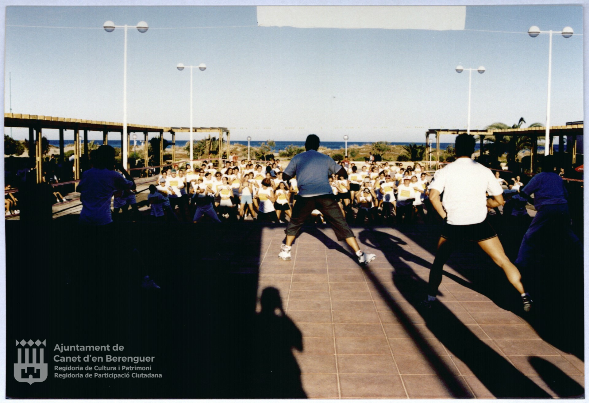Activitat esportiva en Plaza dels Pescadors