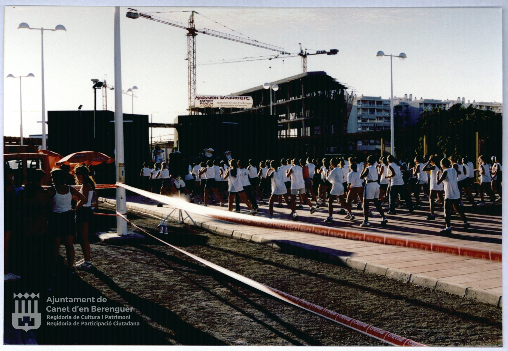Activitat esportiva en Plaza dels Pescadors